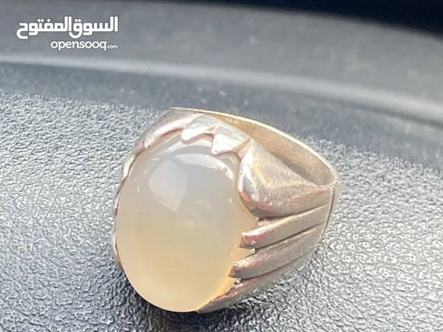 خاتم قديم للبيع