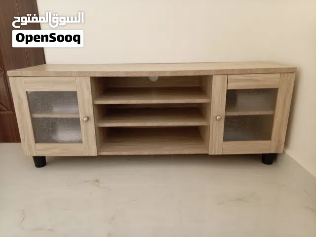 طاولة تلفزيون