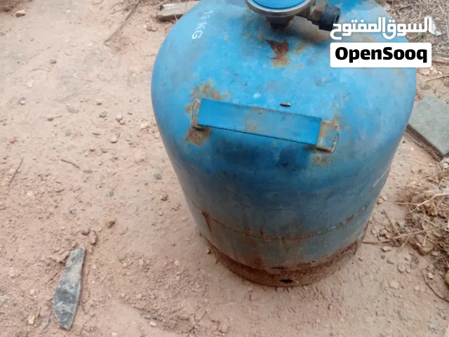بمبلة غاز مستعملة شبه نضيفة معبية غاز