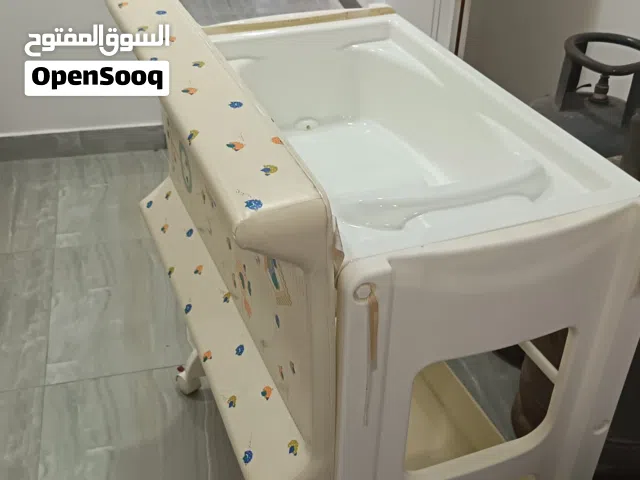Baby bath with foam