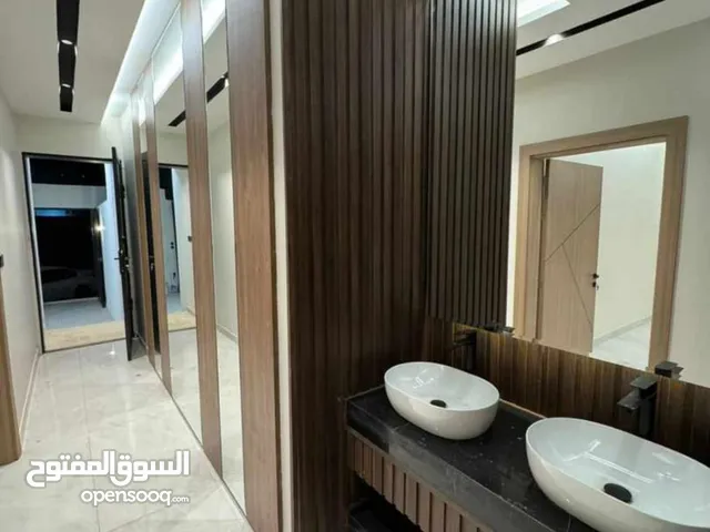250 m2 5 Bedrooms Apartments for Rent in Tabuk Al Yarmuk
