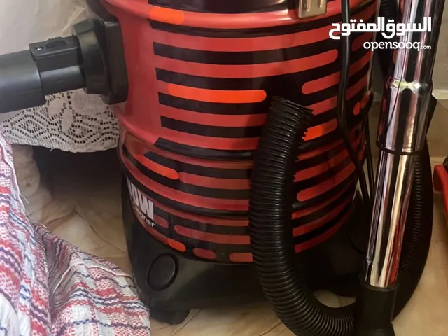 مكنسة كهرابئية 3900 واط بخال الوكالة مستعملة 3 مرات فقط+طقم طاولة غرفة ضيوف مع 4 طربيزات +مسبل 7قطع