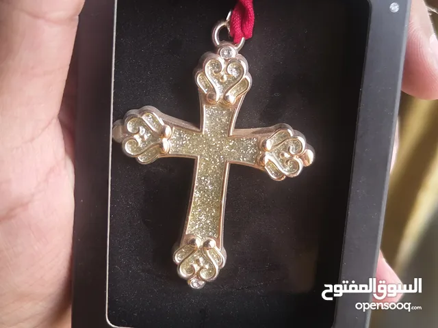 Harvey lewis cross pendant (in original case)