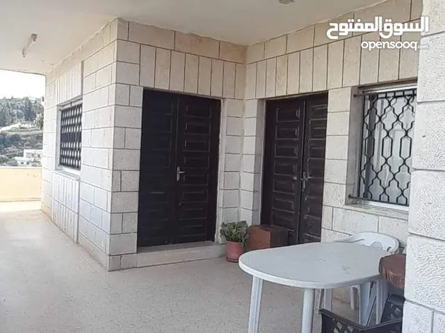 150 m2 5 Bedrooms Townhouse for Sale in Salt Al Balqa'