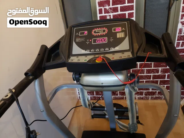 للبيع مشّاية كهربائية مع جهاز مسّاج مدمج، شغّالة 100% وبحالة ممتازة مثل ما هو واضح في الصورة.