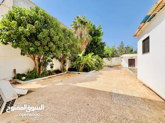 2193 m2 More than 6 bedrooms Villa for Sale in Benghazi Boatni