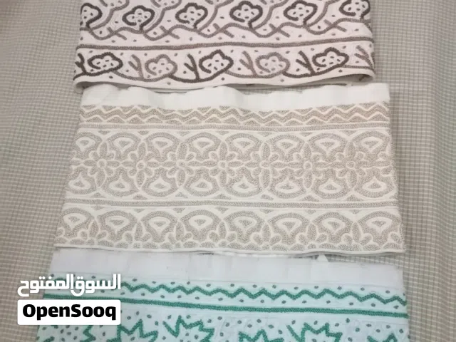 للبيع كميم العدد 3 خياطة الغرزه أو العقده كل كمه بقيمة 25 ريال