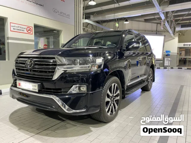 2017 Land Cruiser VXS Black Edition 5.7