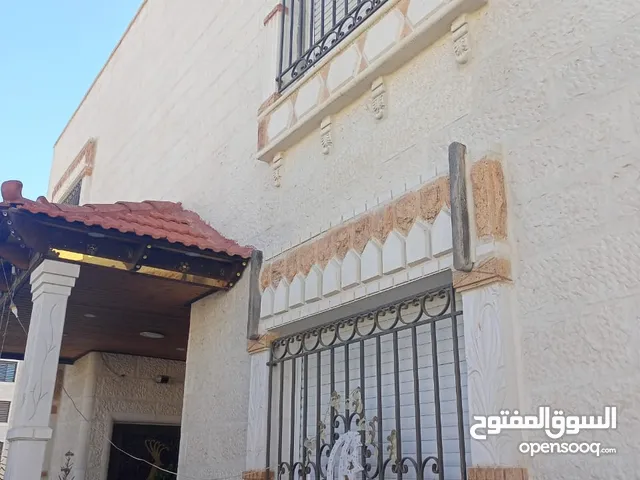 354 m2 More than 6 bedrooms Villa for Sale in Zarqa Madinet El Sharq