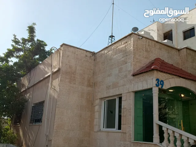 180 m2 More than 6 bedrooms Townhouse for Sale in Amman Marka Al Shamaliya