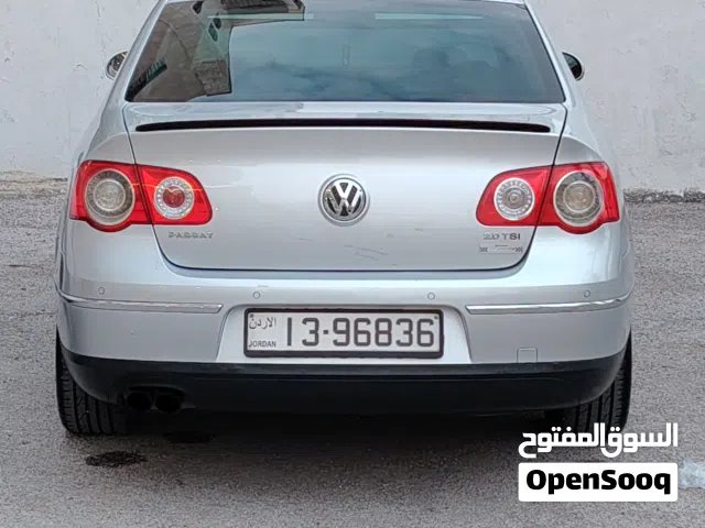 2011 Volkswagen Passat Standard