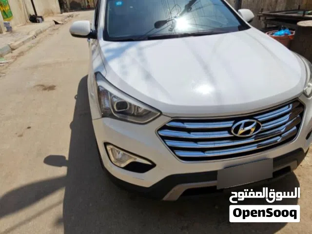Used Hyundai Santa Fe in Basra
