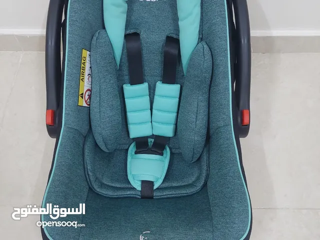 8 Rials GIGGLES Carrycot / Car Seat (Very Good Condition) 8 Rials