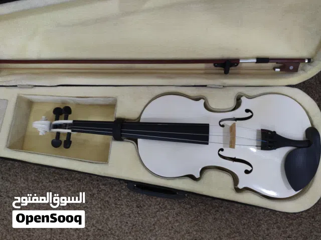 كمان لون ابيض اصليه خشب الزيزفون نضيف جيدا