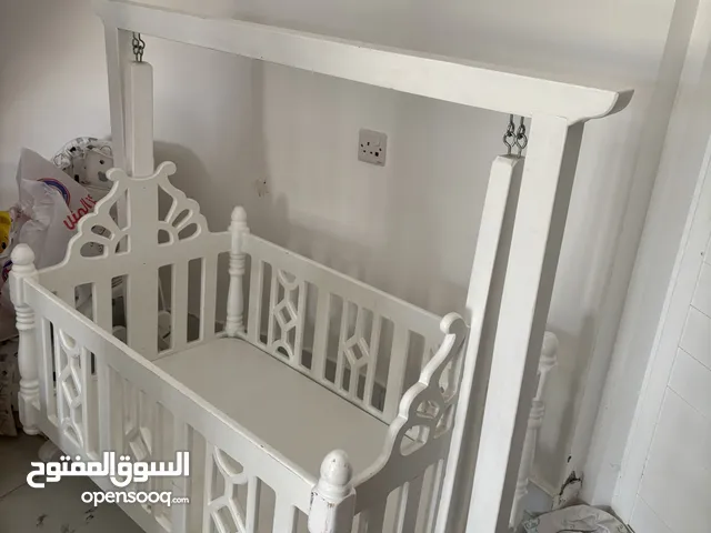 سرير طفل هزاز rocking baby bed