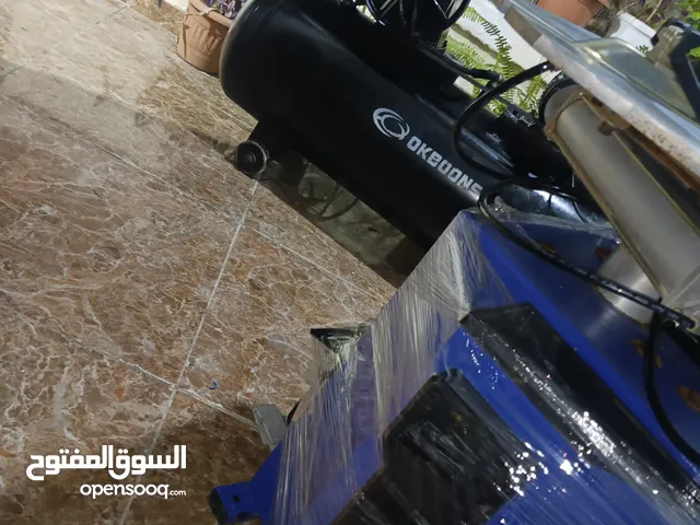 معدات محل بناشر للبيع بحال الوكالة استخدام بسيط جداً جد