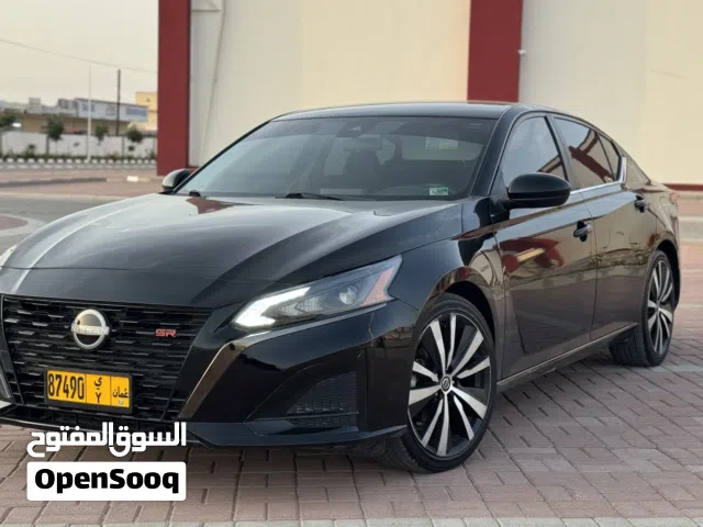 2022 نيسان التيما SR