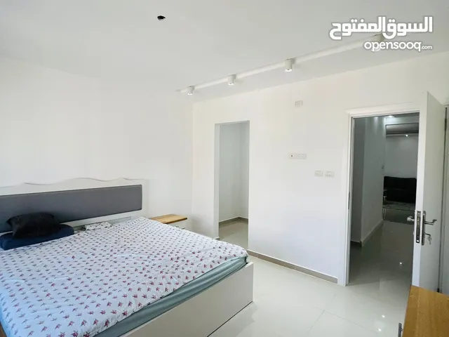 190m2 3 Bedrooms Apartments for Sale in Ramallah and Al-Bireh Al Baloue