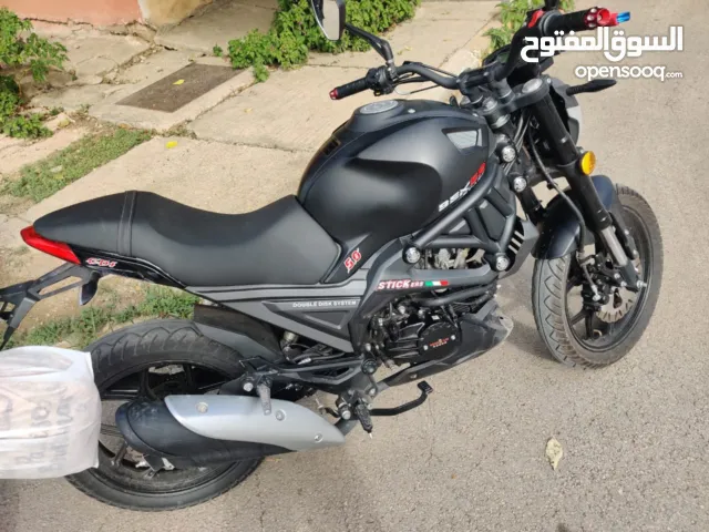 دراجة نارية للبيع