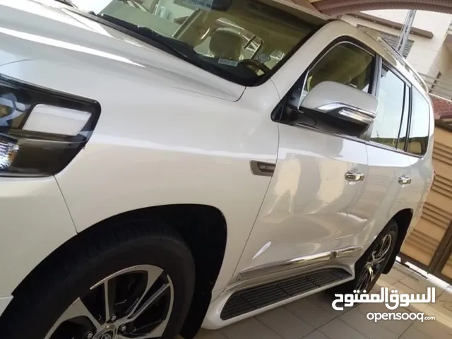 لاندكروز ساز وايت ادشن