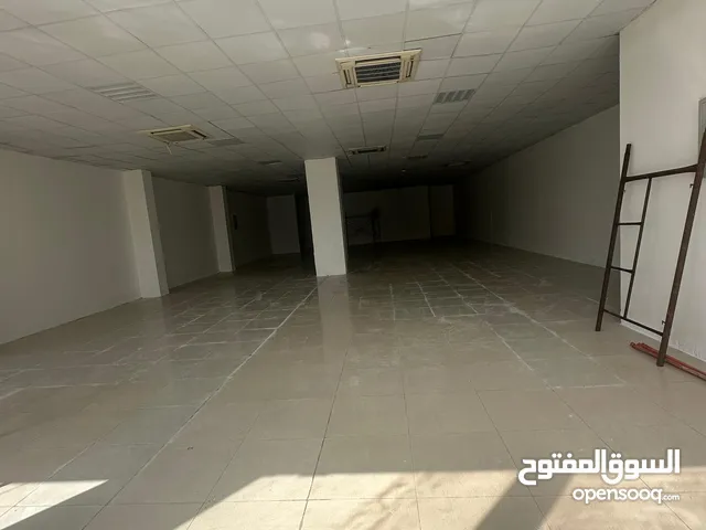 مساحة تجارية بموقع مميز جداً ببوشر - Commercial space with special location in Bawshar