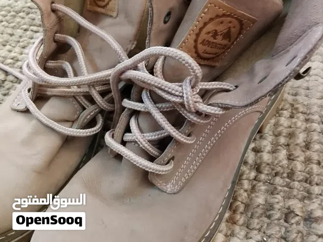 بوط حذاء جلد شمواه الماني اصلي و ليس صيني شبه جديد ماركة LandRover