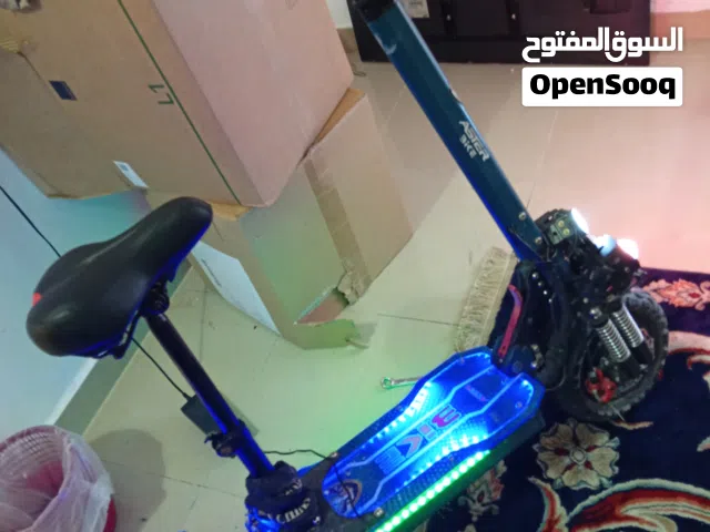 سكوتر مستعمل 2023 بمحرك 250-499 سي سي مع مسافة 50,000-60,000 كم