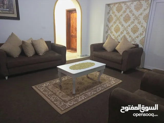 400 m2 3 Bedrooms Townhouse for Rent in Tripoli Souq Al-Juma'a