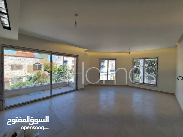 شقة طابق اول للبيع في عبدون بمساحة بناء 185م