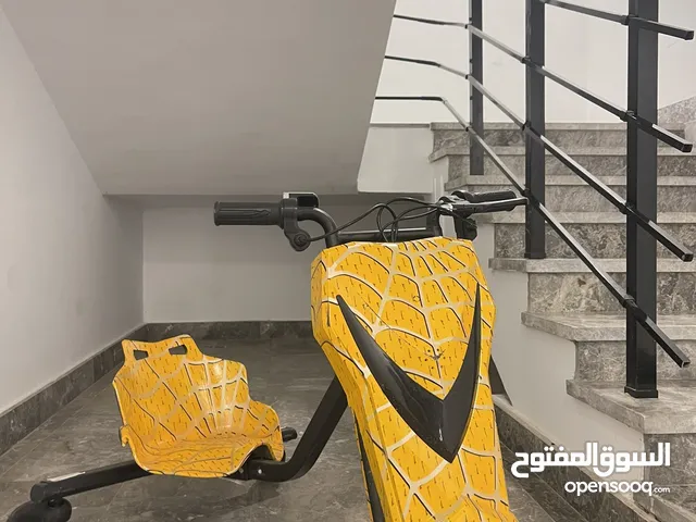 سكوتر كهربائي للبيع سكوتر يبي عجله جديده و عيب لا بدن الله بطاريه ممتازه جدا السعر550