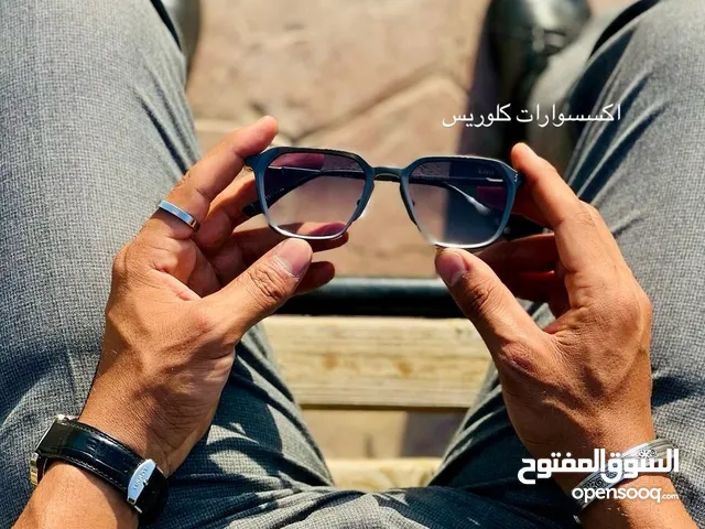 نظارة شمسية بإطار مربع وعدسات واقية من أشعة الشمس