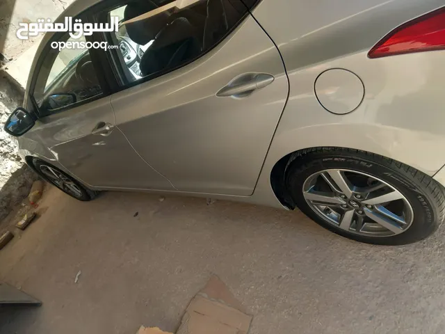 هيونداي أفانتي ام دي 2011