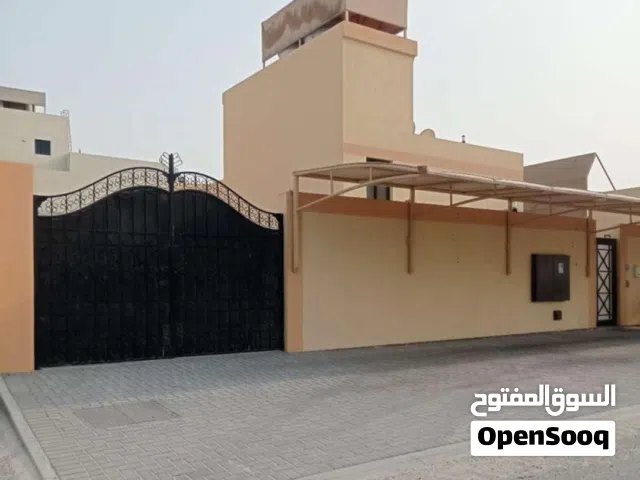280 m2 4 Bedrooms Townhouse for Rent in Southern Governorate Askar