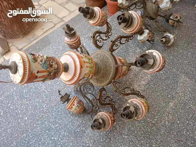 ثريات نحاسيات وقيجاني قديمات