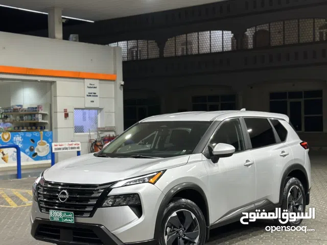 Used Nissan Rogue in Muscat