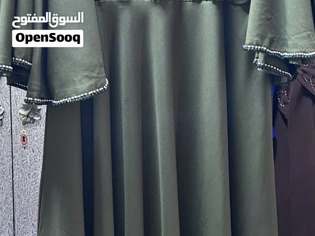 فساتين للبيع