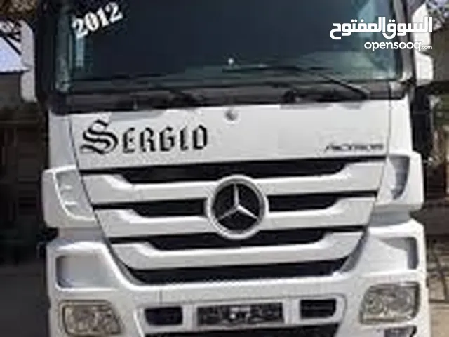 Tractor Unit Mercedes Benz 2013 in Amman