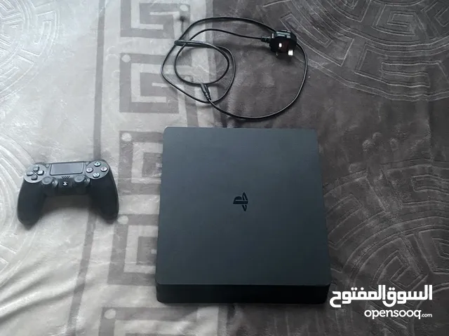 Playstation 4 slim 500Gb with 3 ps4 discs