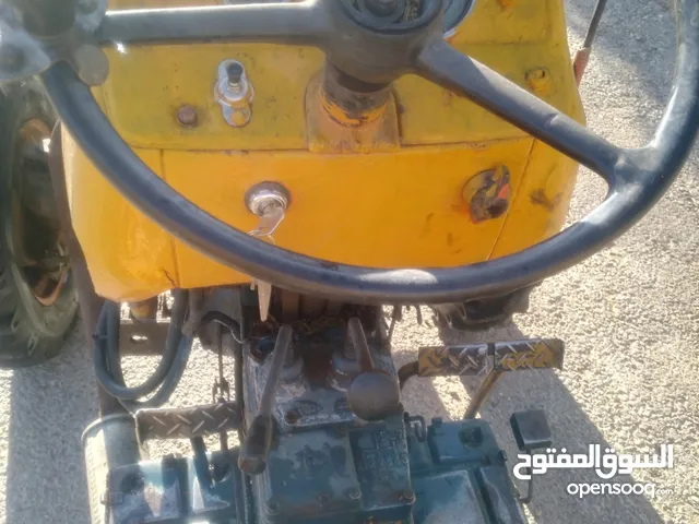 1983 Tractor Agriculture Equipments in Ajloun