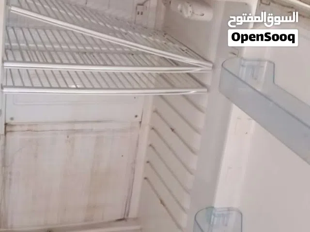 ثلاجه مستعملة وشغاله للبيع