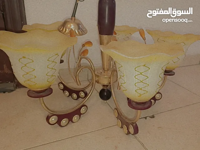 ثريات للبيع عدد 3 ..... 2 نفس بعض وحده مختلفه ....شغالين ميه ميه شبه جديد ماكنه قهوه أمريكي اصليه