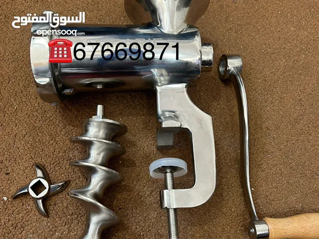 ما كينه عمل البسكو ت وفر م اللحو م صناعه ايطالي استيل ومتوافر زهر
