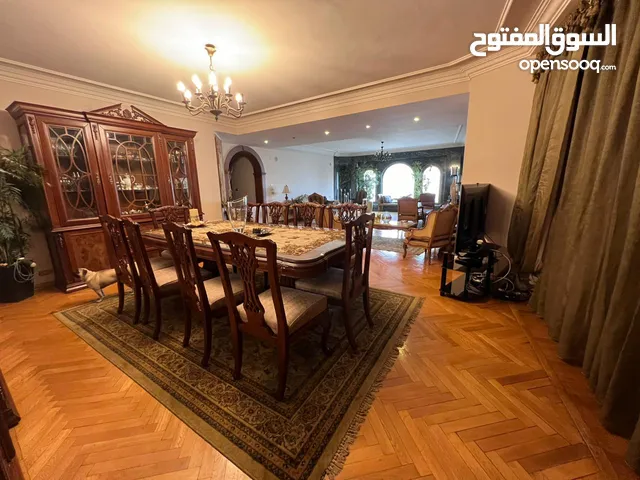 585 m2 5 Bedrooms Townhouse for Sale in Cairo Zamalek