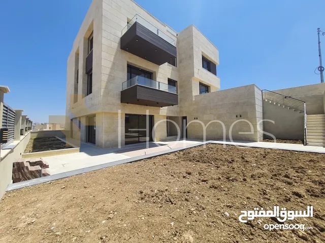 935 m2 4 Bedrooms Villa for Sale in Amman Al-Thuheir