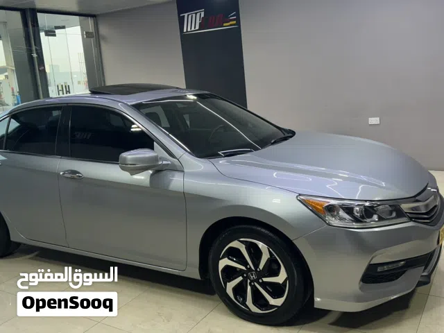 2017 هوندا اكورد EX