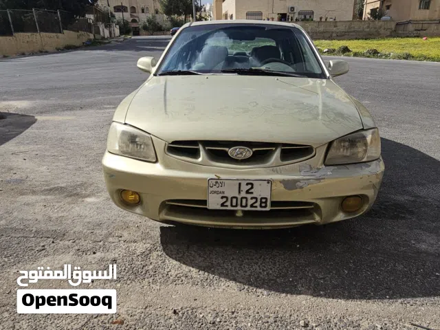 1999, هيونداي, فيرنا, Standard