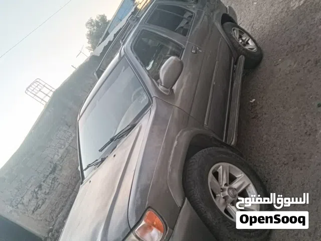 عرطه نيسان باتفندر2005بلاتنيوم فل كمل بسعر مليون ريال يمني موقعه مدخل الحي السياسي علي السين قبال ال