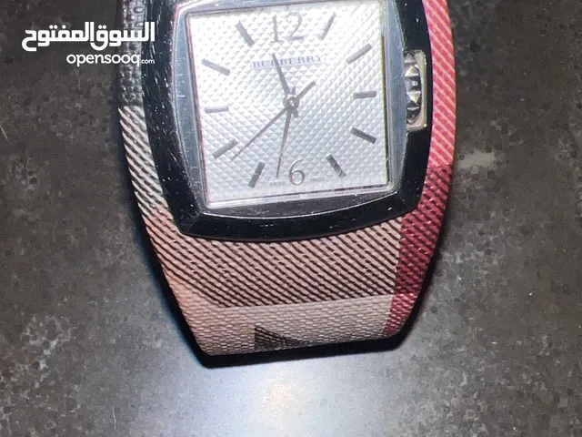 ساعة بربري جلد اطار فضي