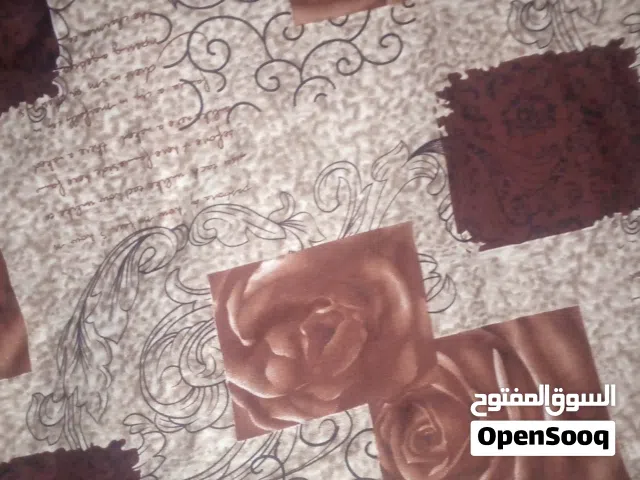 فرشه اسره صوف صخري مزوج  مع لحاف مزدوج صوف اجديد بعده وعليه غطاء