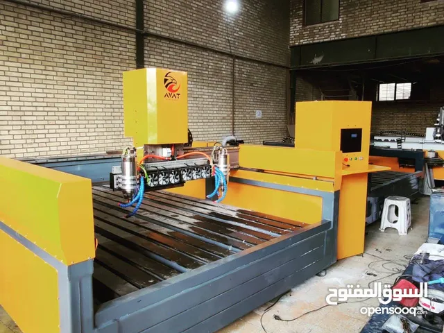 Manufacturer of wood and stone CNC machines, in different sizes, tool changer ,vacuum,multiple head